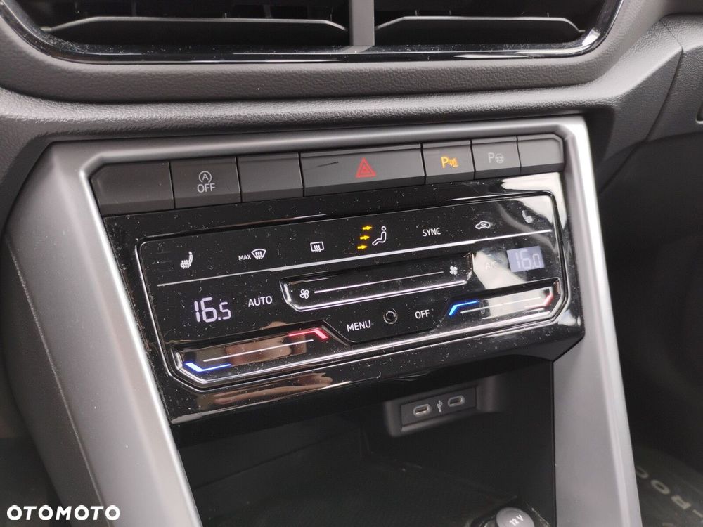 Volkswagen T-Roc - 20