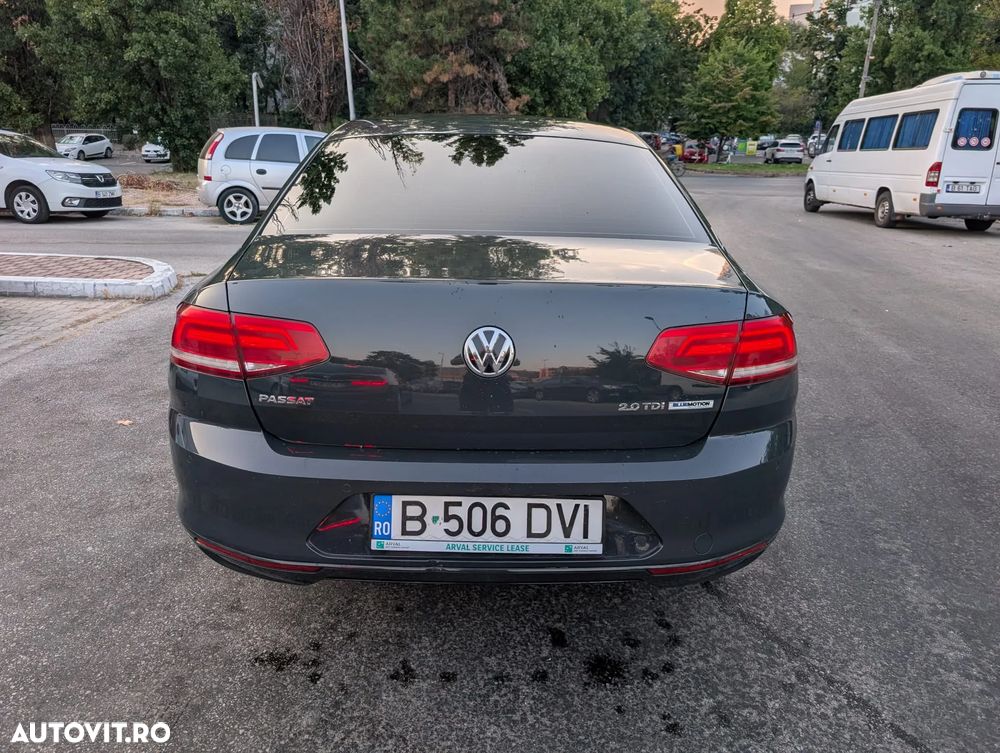 Volkswagen Passat - 10