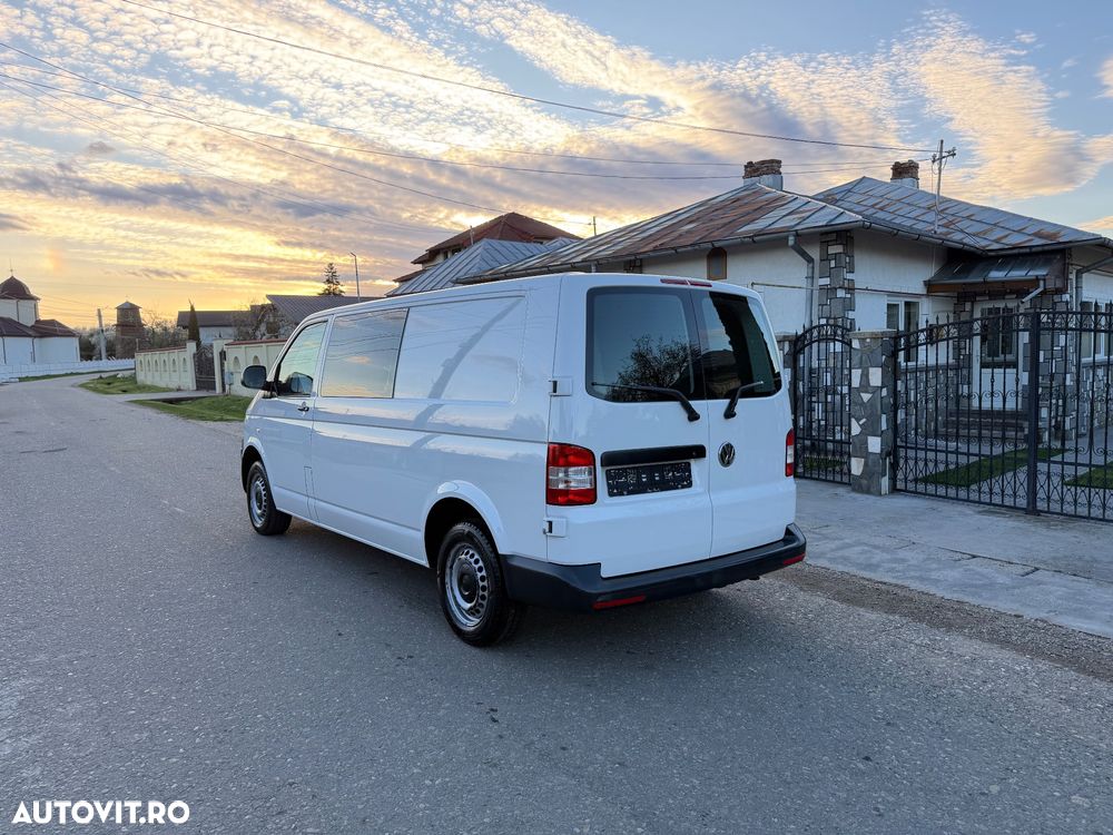 Volkswagen Transporter - 2