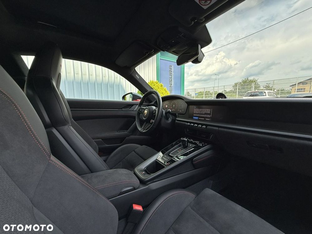 Porsche 911 - 28