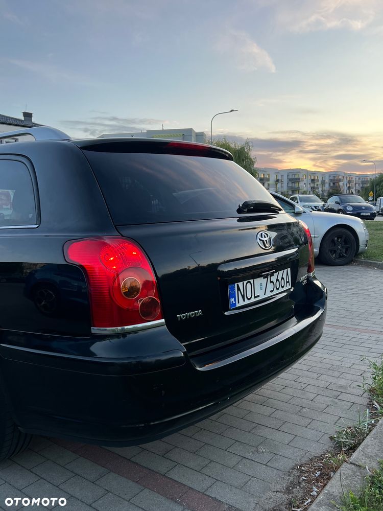 Toyota Avensis 2.0 VVT-i Automatik Executive - 3