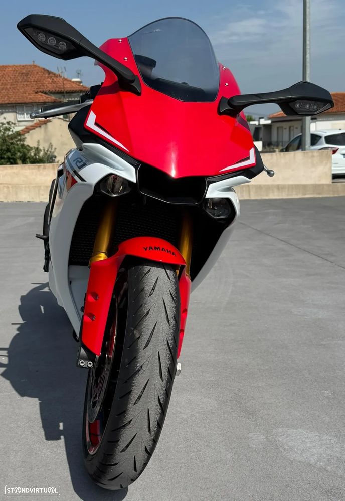 Yamaha YZF R1 - 7