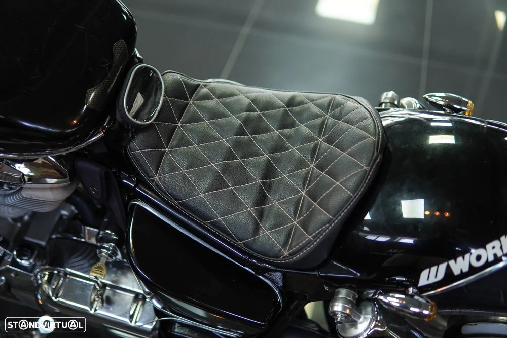 Honda VTX 1800 C - 11