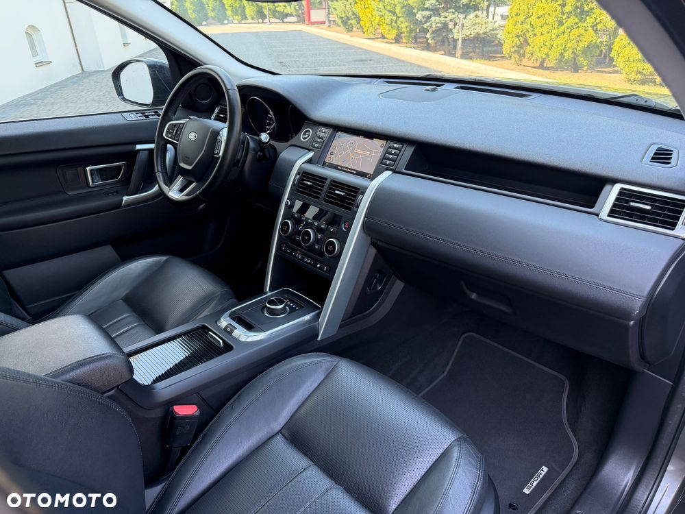 Land Rover Discovery Sport TD4 HSE Luxury - 26