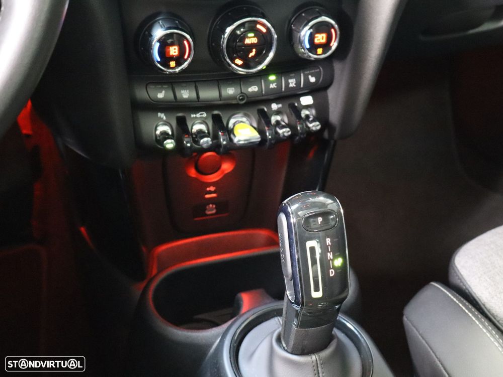 MINI 3 Portas Cooper SE - 17