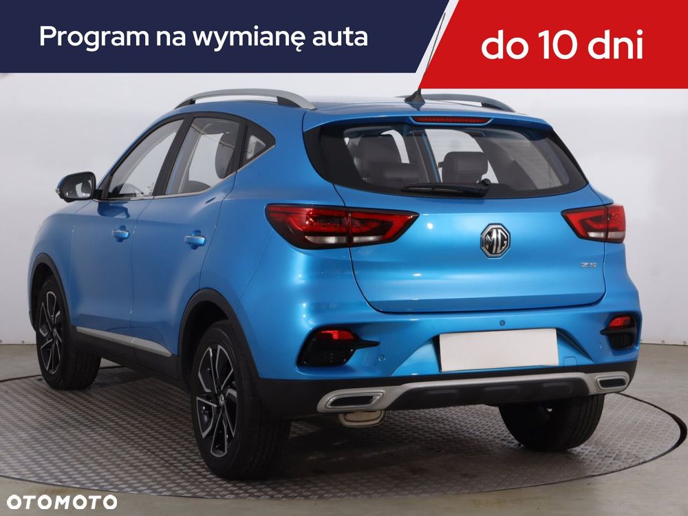 MG ZS - 6
