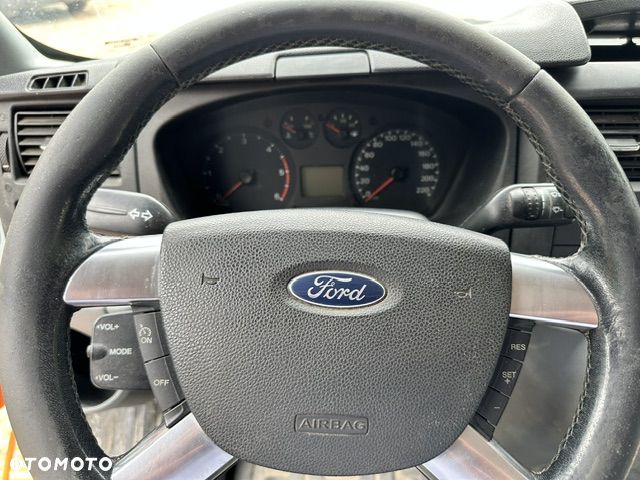 Ford Transit - 9