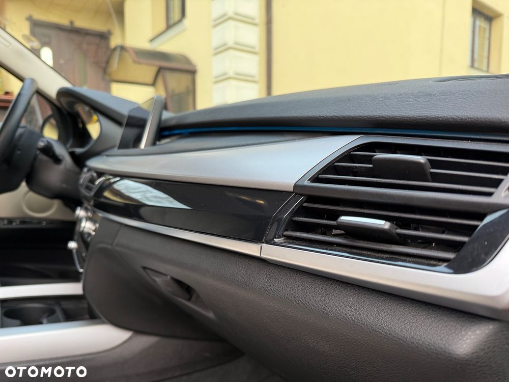 BMW X5 xDrive25d - 15