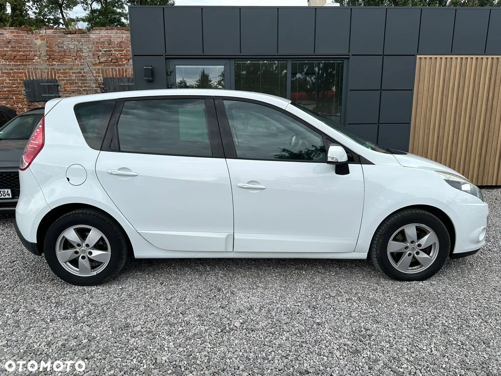 Renault Scenic 1.5 dCi Emotion - 28
