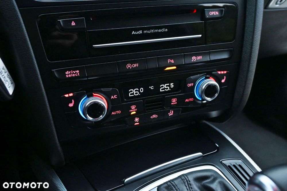 Audi A4 Avant 2.0 TDI DPF clean diesel quattro S tronic S line Sportpaket - 35