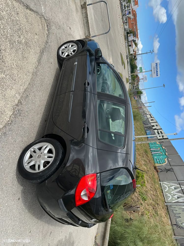 Renault Clio 1.2 16V Confort - 5