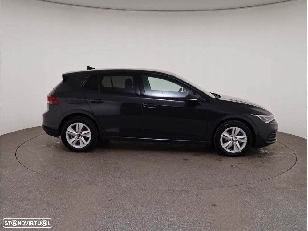 VW Golf 1.0 eTSI Life DSG - 9