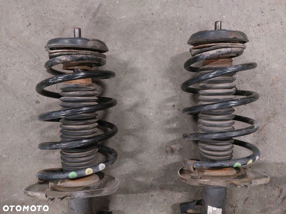 AMORTYZATOR SPRĘŻYNA ZWROTNICA LEWY PRAWY PRZÓD PEUGEOT 5008 I 1.6 HDI - 3