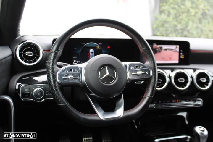 Mercedes-Benz A 180 d AMG Line - 35