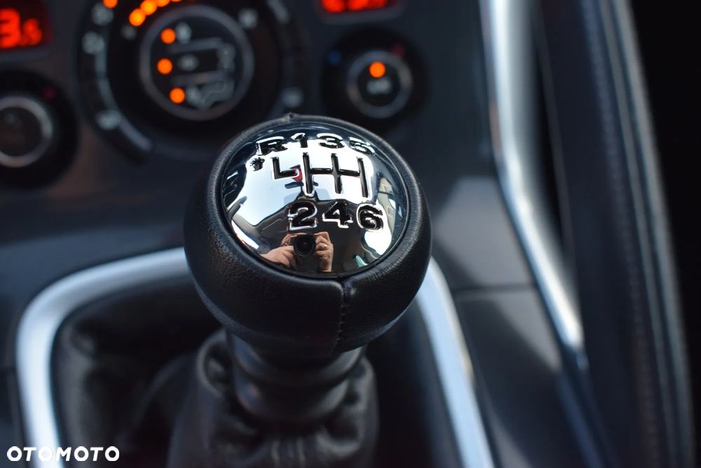 Peugeot 3008 HDi 115 Allure - 25