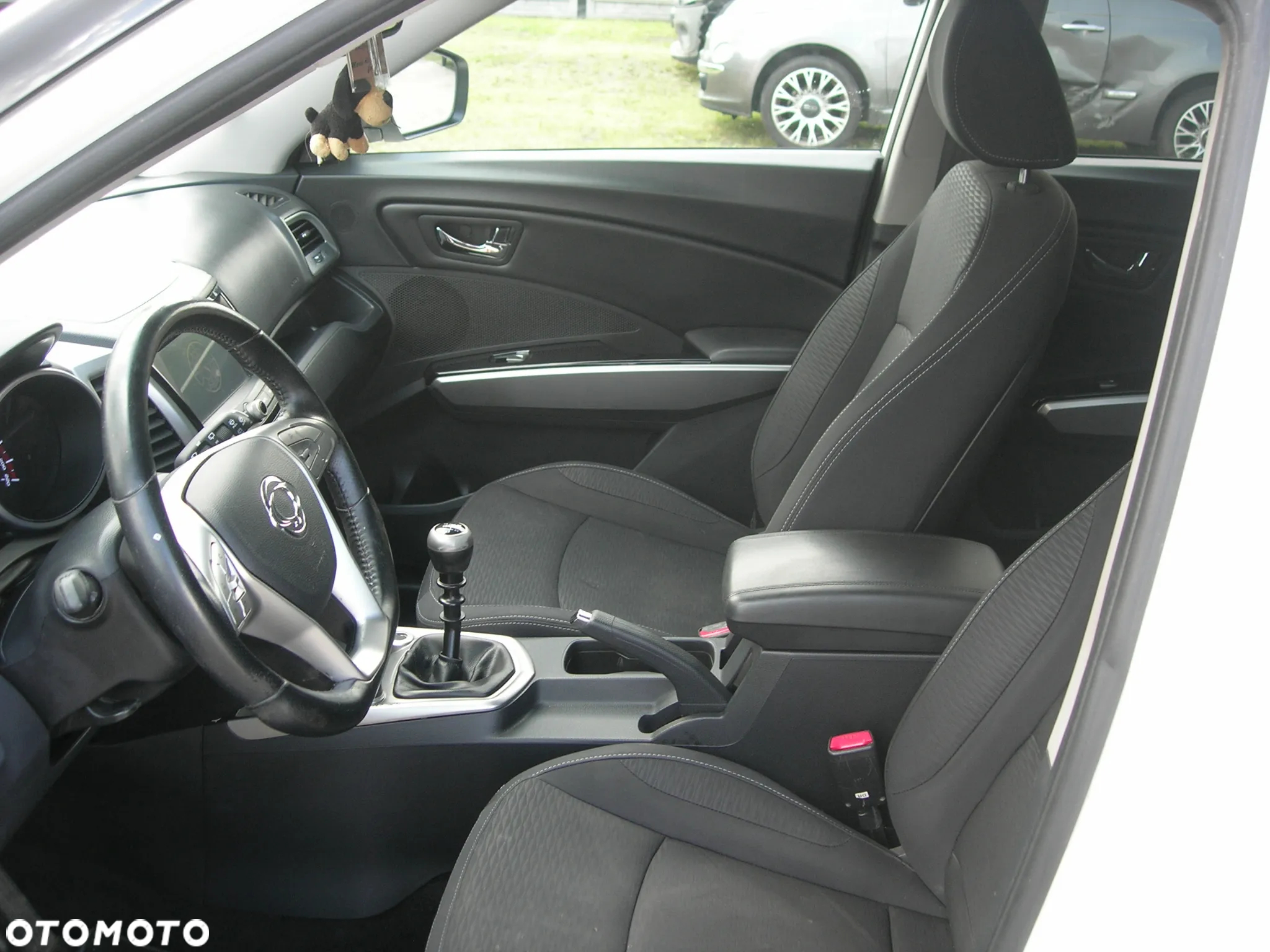 SsangYong/KGM Tivoli - 12