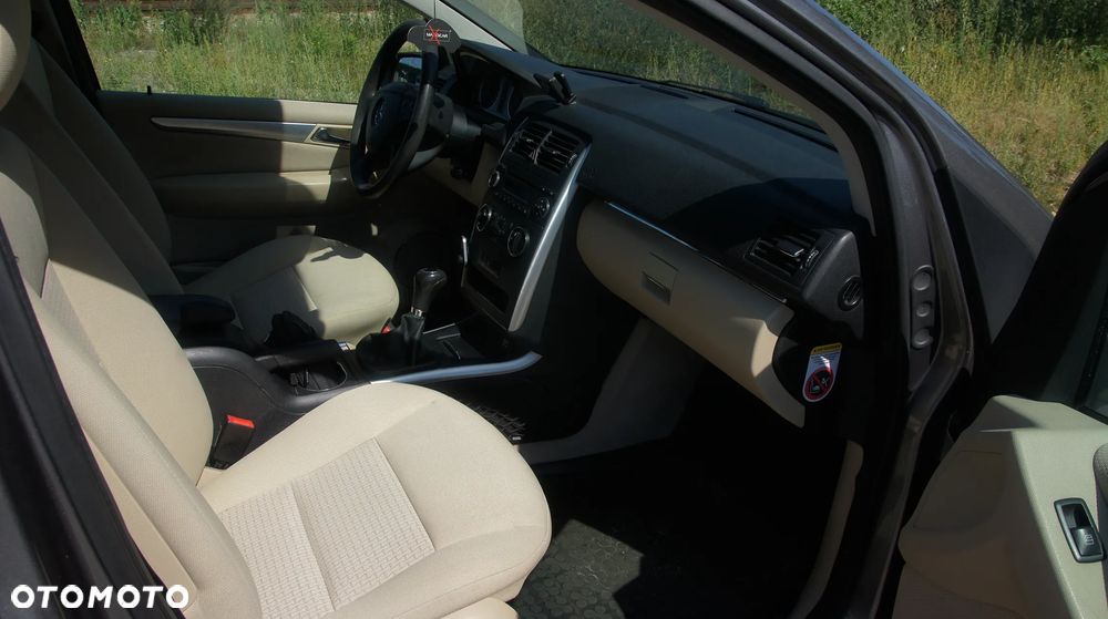 Mercedes-Benz Klasa B 180 CDI - 10