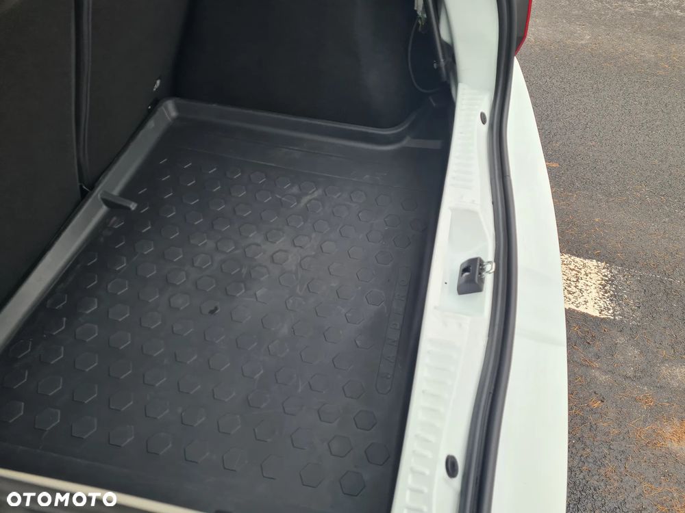 Dacia Sandero Stepway 0.9 TCe Laureate S&S EU6 - 13