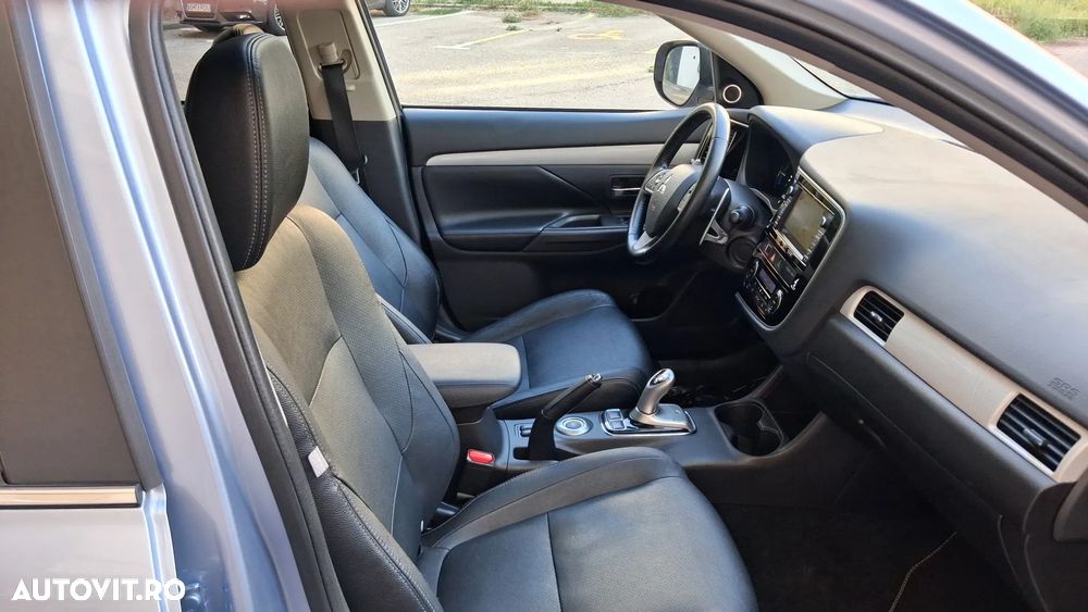 Mitsubishi Outlander 2.0 Litre DOHC MIVEC 4WD Instyle Navi - 7