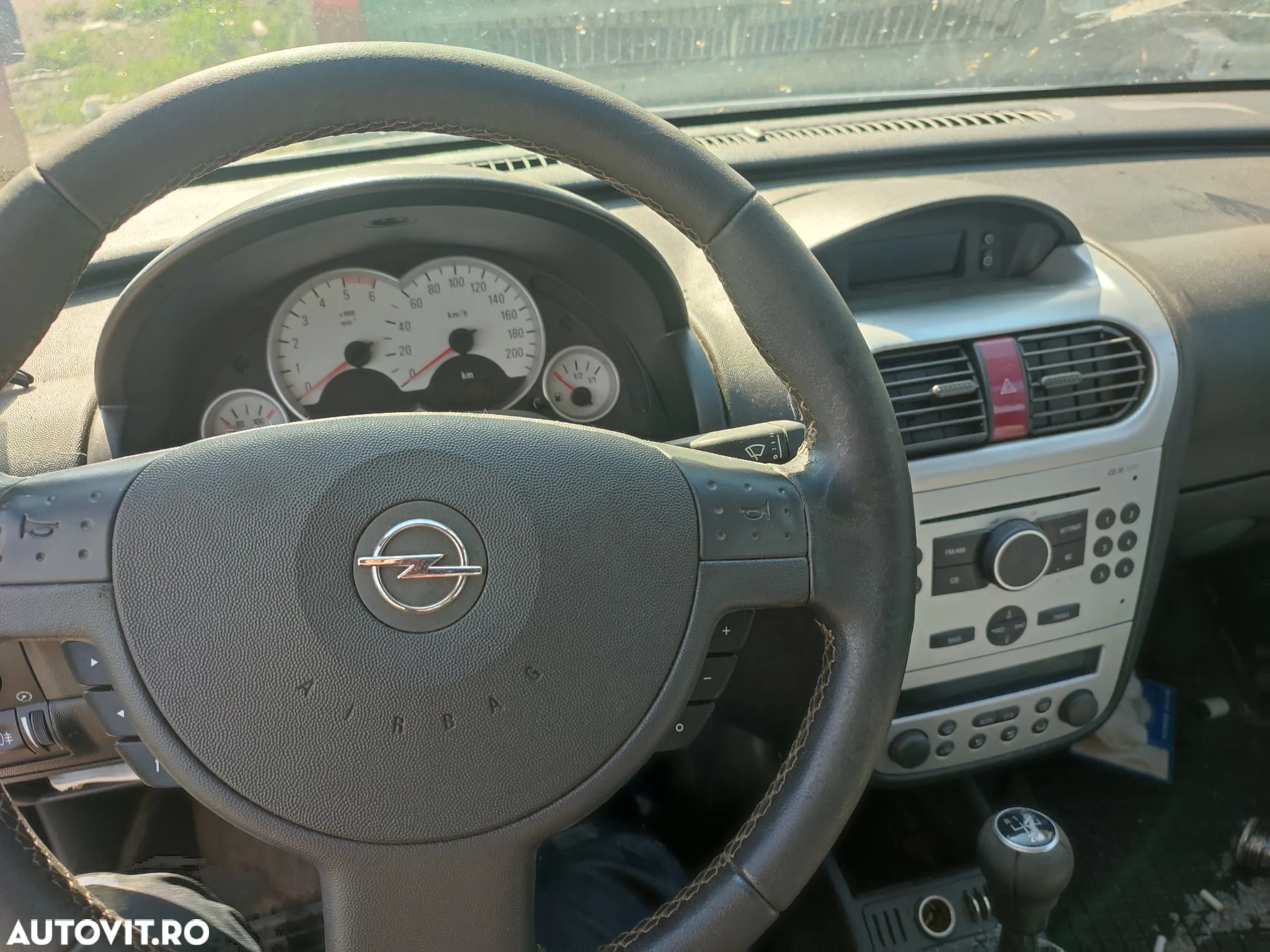 Dezmembrez opel corsa c - 11