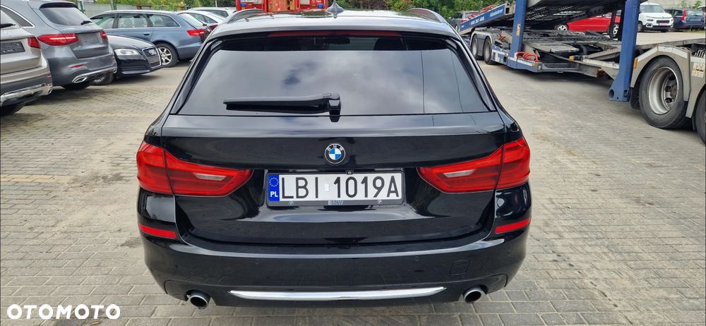 BMW Seria 5 525d Luxury Line sport - 7