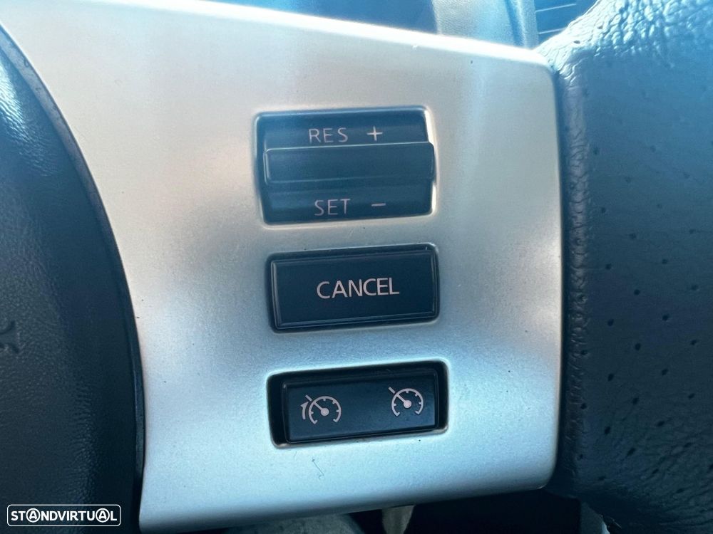 Nissan Navara 3.0 dCi V6 CD LE AT 4WD - 24