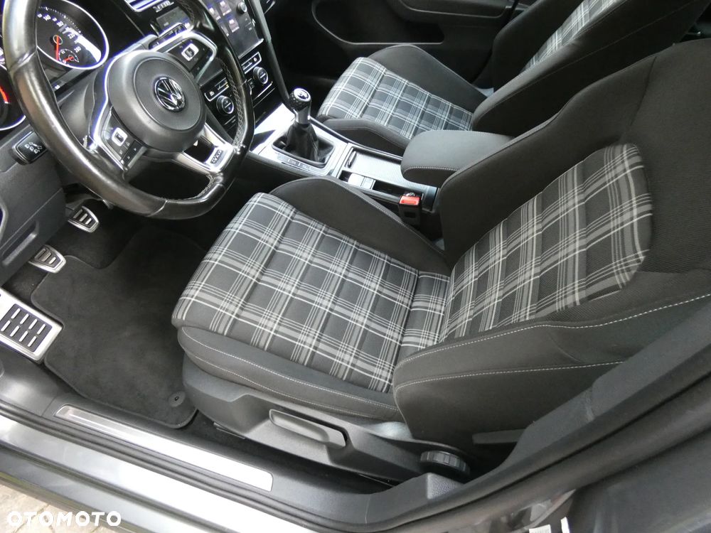 Volkswagen Golf ver-vii-2-0-tdi-bmt-gtd - 30