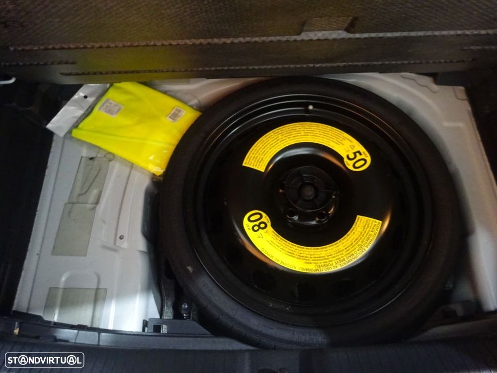 VW Polo 2.0 TSI GTI DSG - 37