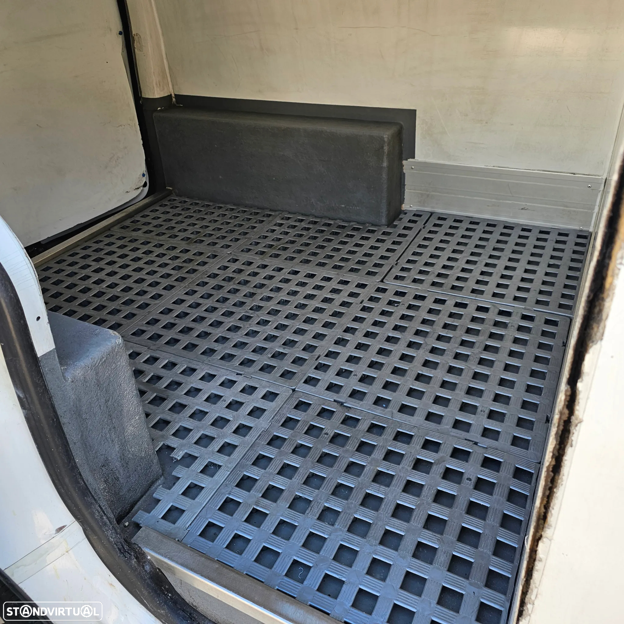 VW Caddy isótermica - 10