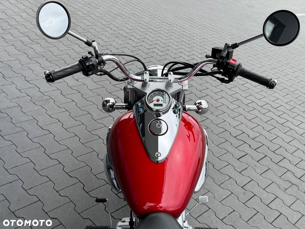 Suzuki Intruder - 23