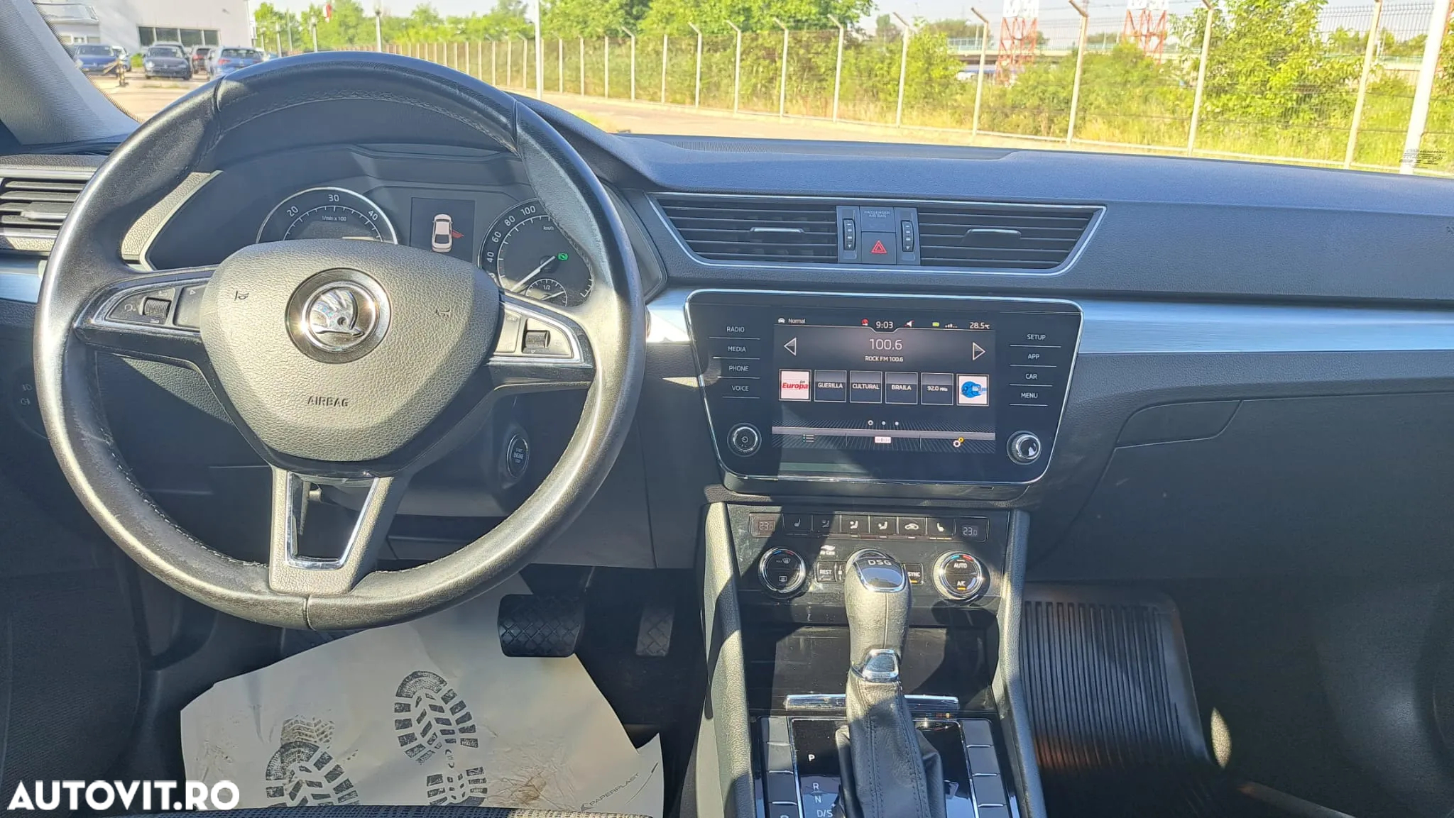Skoda Superb 2.0 TDI DSG Ambition - 11
