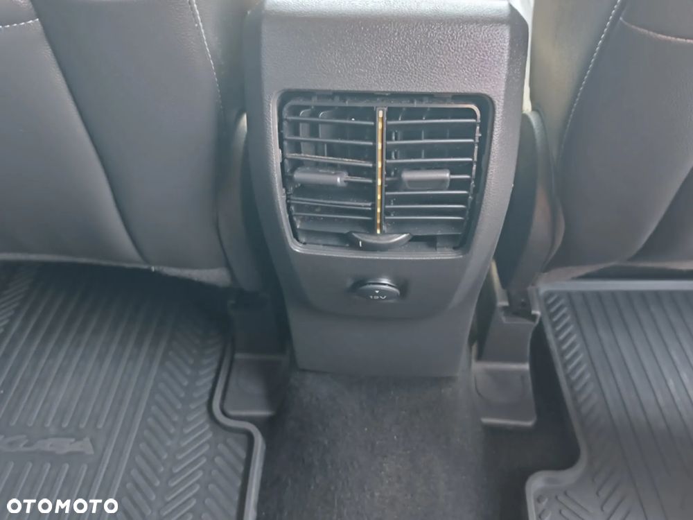 Ford Kuga - 14