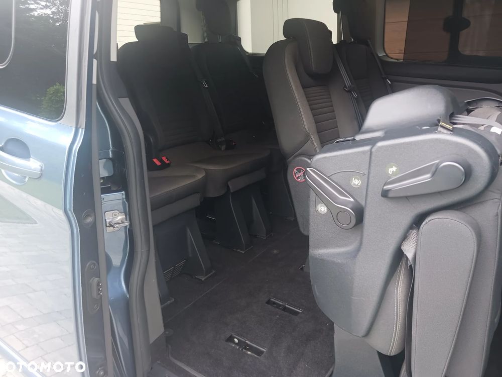 Ford Tourneo Custom 2.0 EcoBlue L1 Titanium - 14