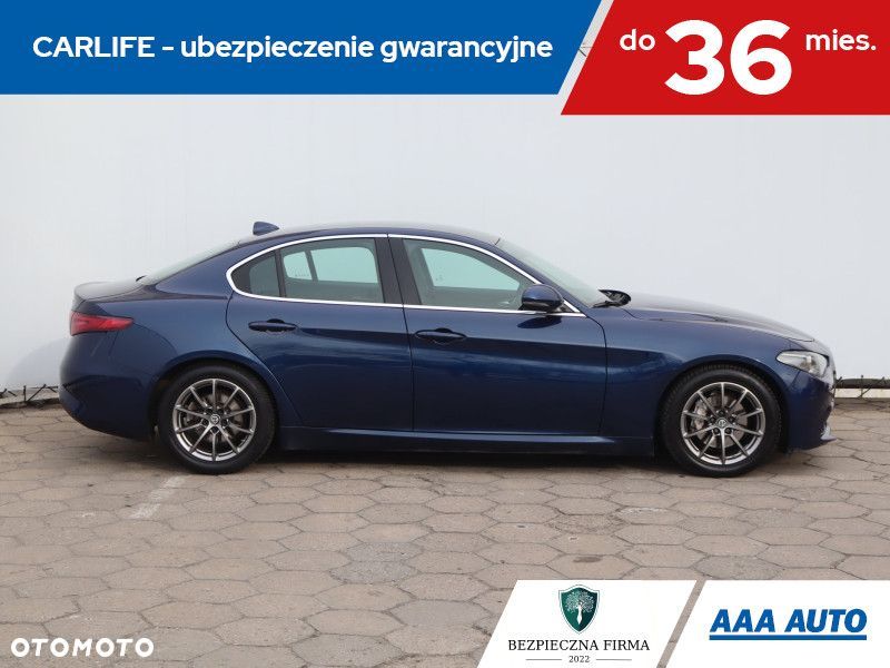 Alfa Romeo Giulia - 8