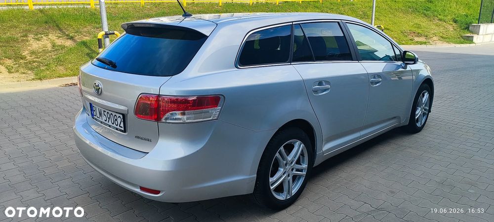 Toyota Avensis 2.2 D-4D Executive - 5