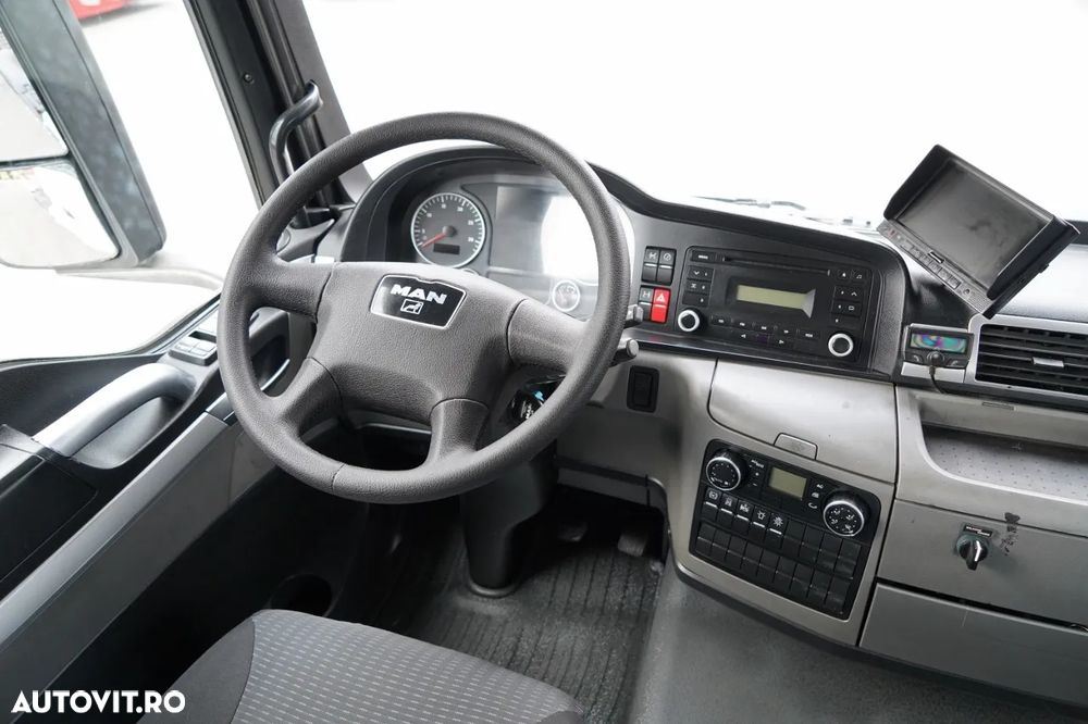MAN TGS 32.400 / 8x4 / BETONIERĂ LIEBHERR / BETONIERĂ 9 M3 / JANTE DIN ALIAJ / EURO 5 - 31