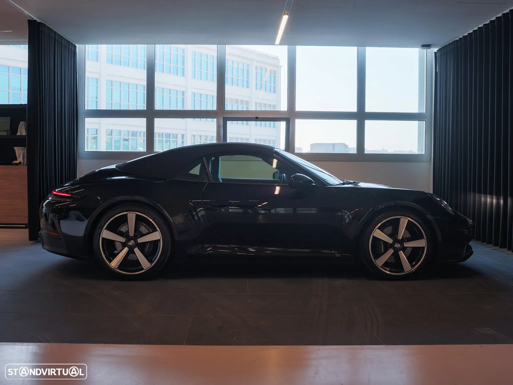 Porsche 911 (992) Carrera PDK - 19