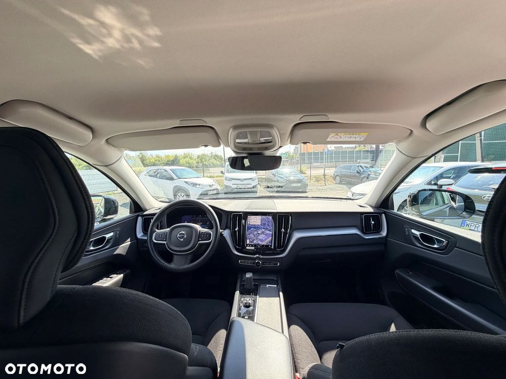 Volvo XC 60 B4 D AWD Momentum Pro - 20