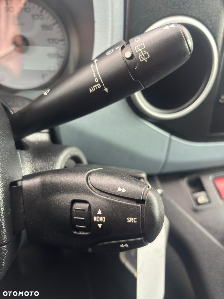 Citroën Berlingo Multispace HDi 115 FAP XTR - 27