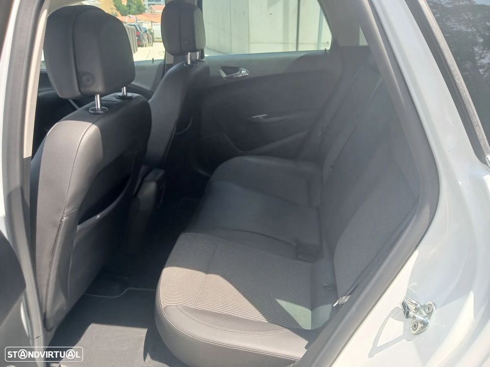 Opel Astra Sports Tourer 1.6 CDTi Executive S/S - 13