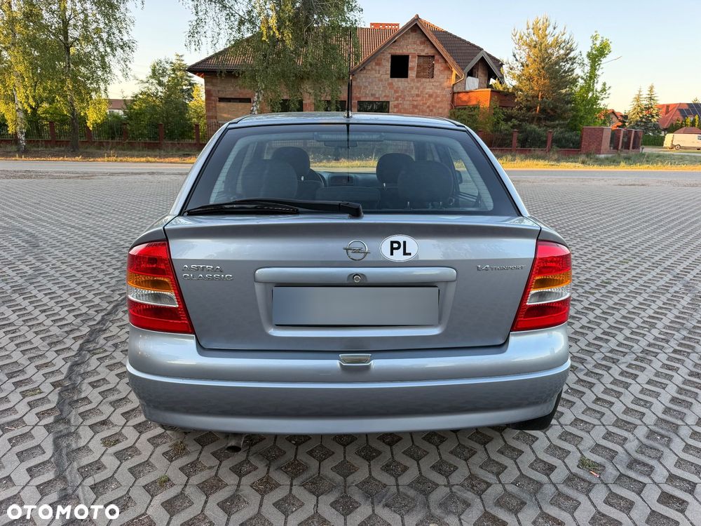 Opel Astra 1.4 Enjoy - 26