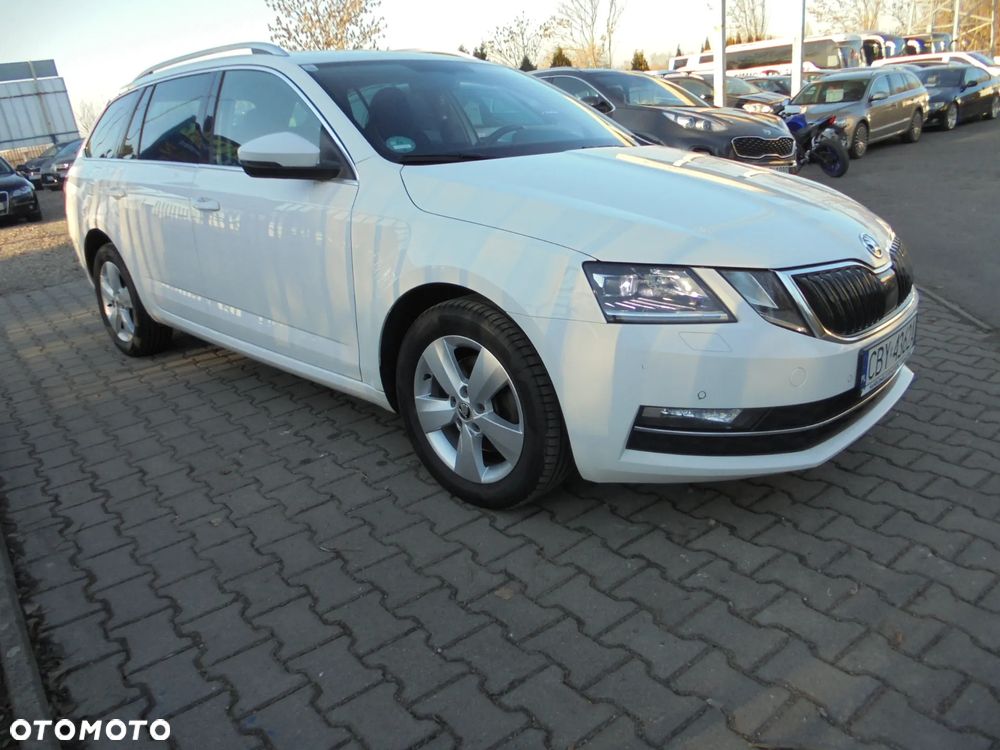 Skoda Octavia 2.0 TDI DSG Ambition - 1