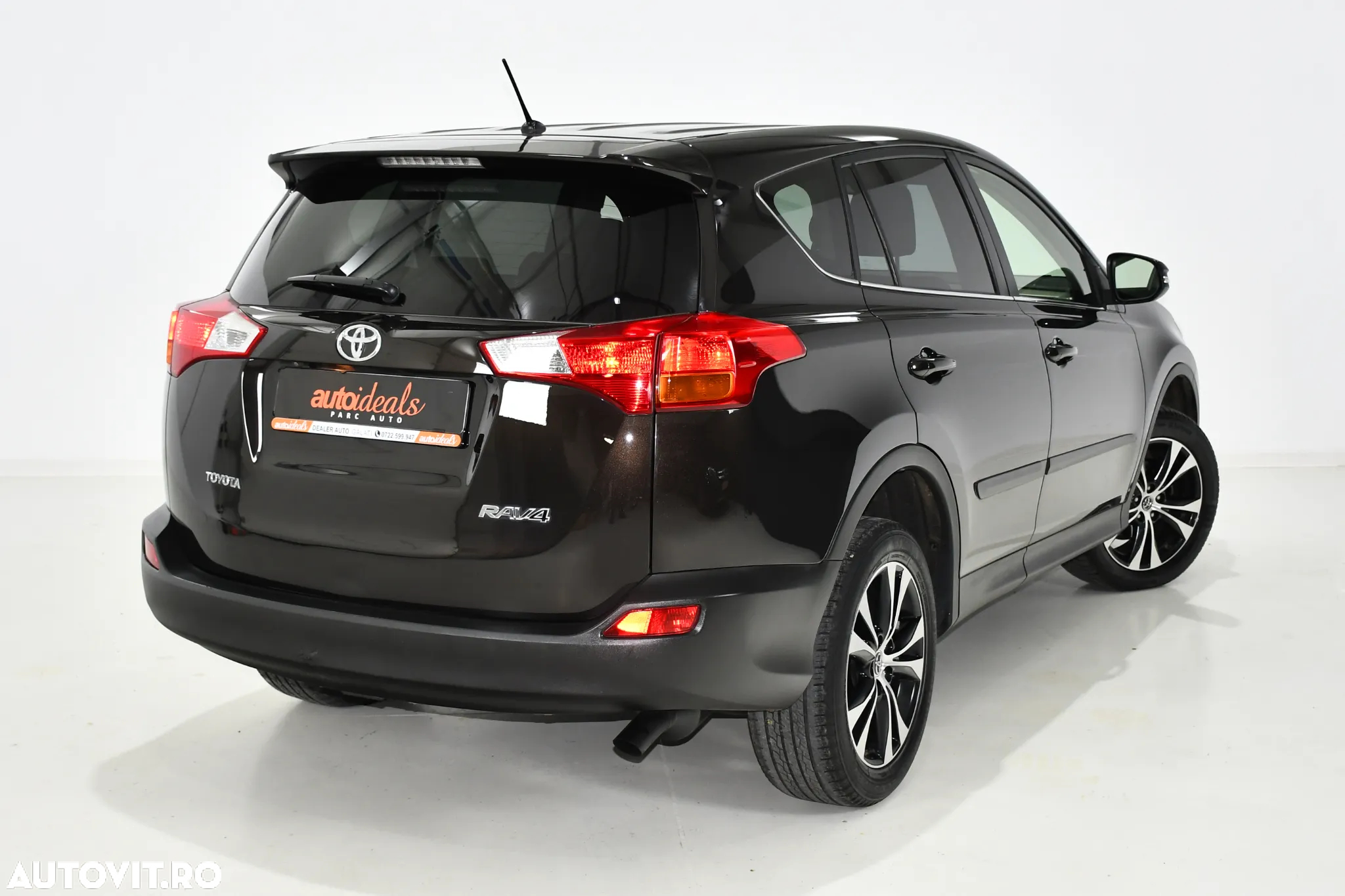 Toyota RAV4 2.0 D-4D 2WD Executive - 11