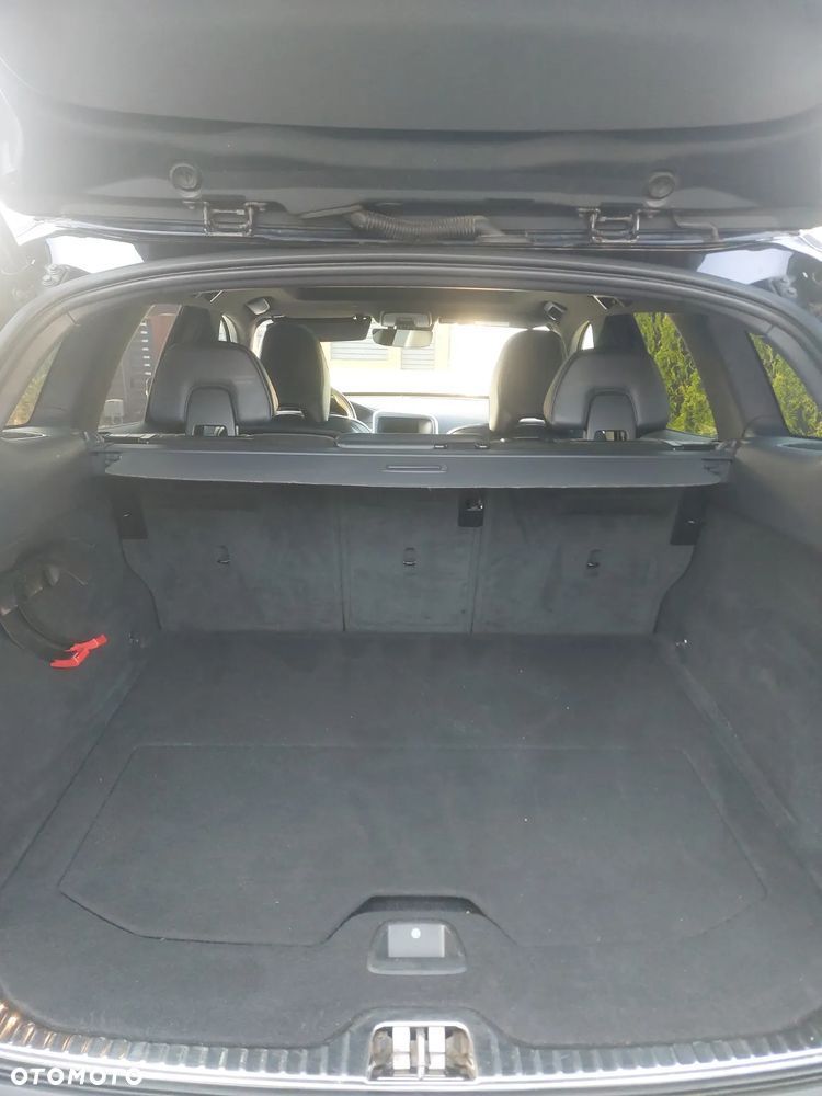 Volvo XC 60 D4 Drive-E R-Design Momentum - 12