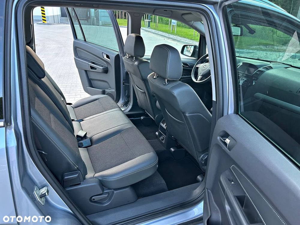 Opel Zafira 1.8 Cosmo - 15