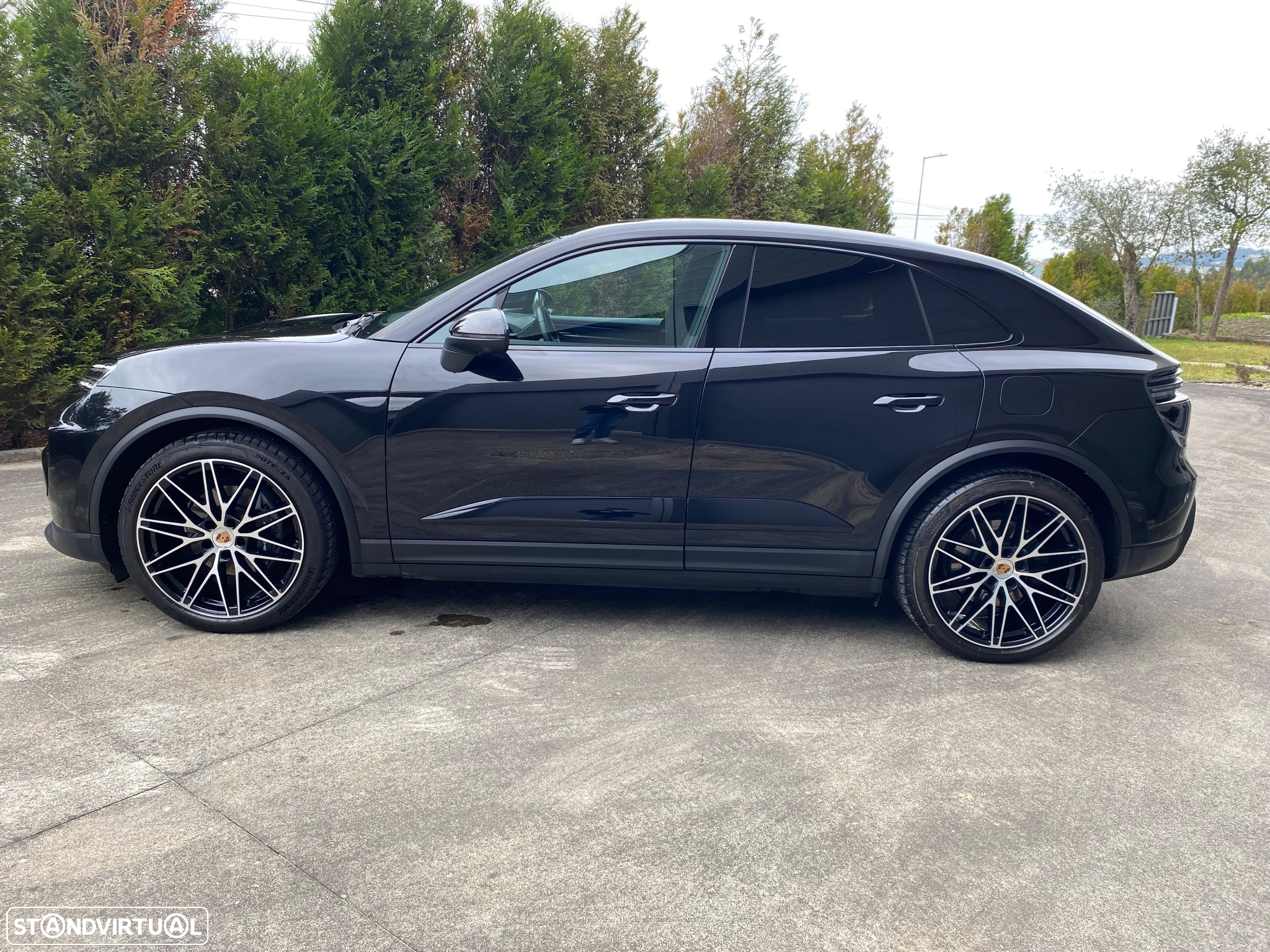 Porsche Macan Electric 4 - 2