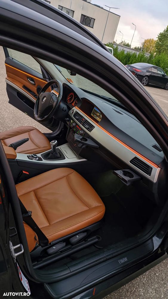 BMW Seria 3 316d Touring Luxury Line - 9