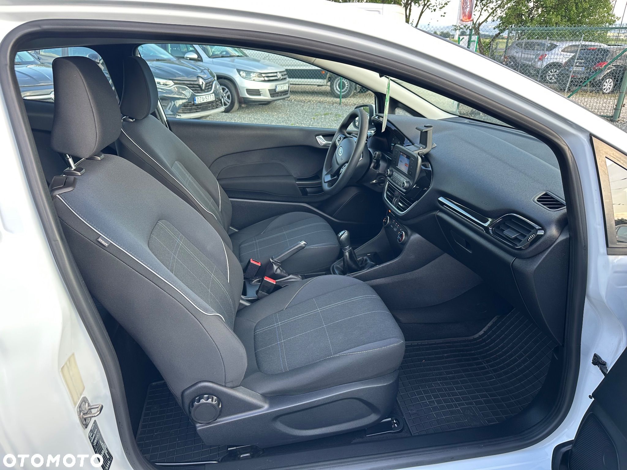 Ford Fiesta 1.1 Trend - 12