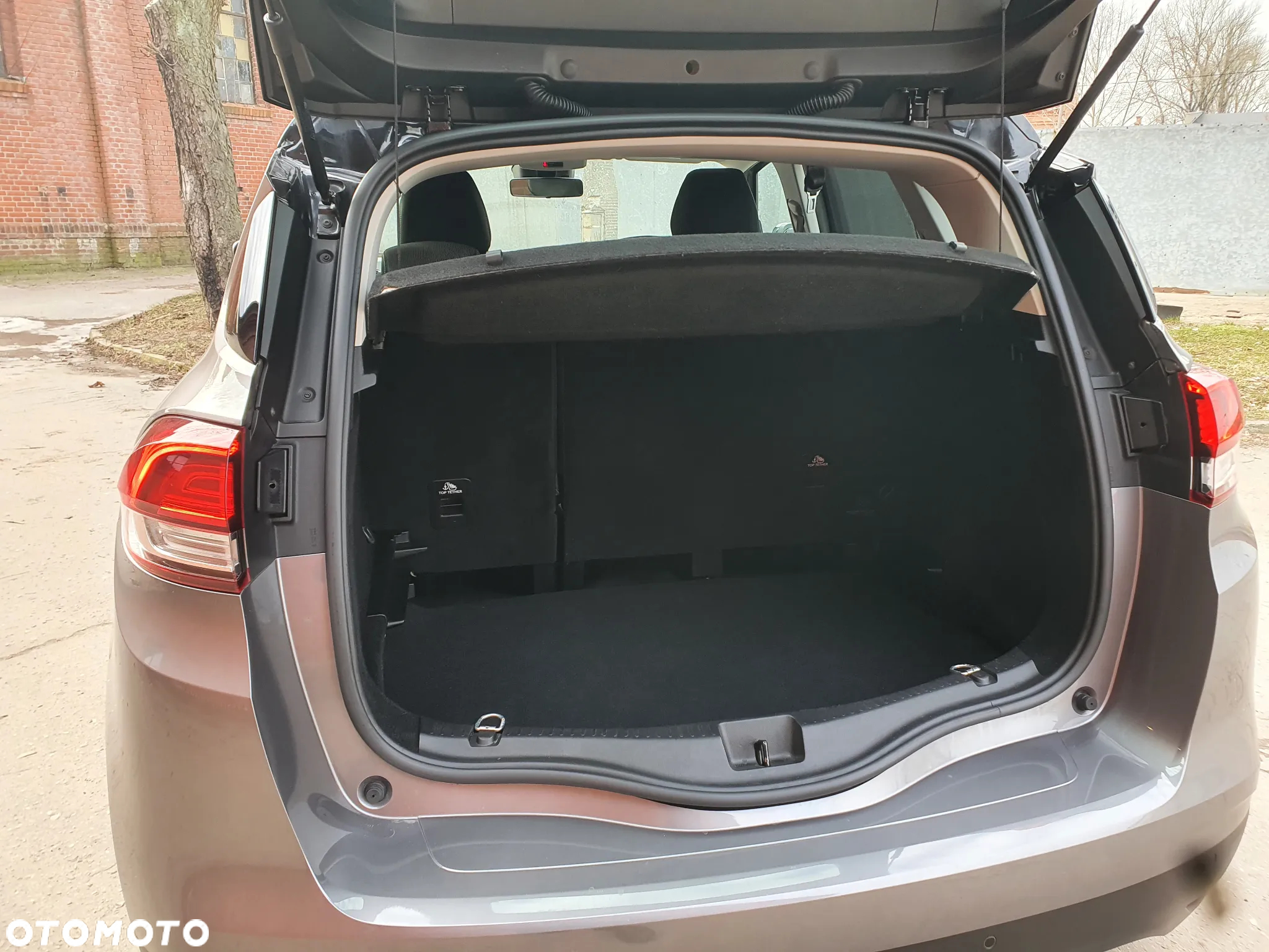 Renault Scenic ENERGY dCi 110 LIMITED - 23