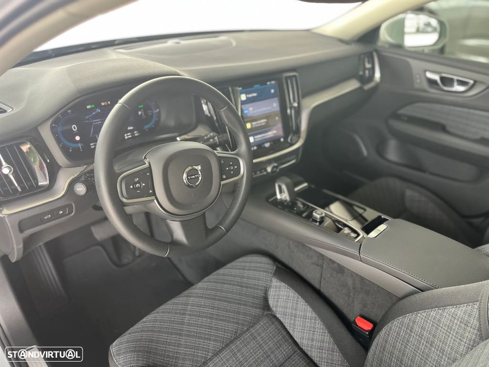 Volvo V60 2.0 B4 Core Auto - 15